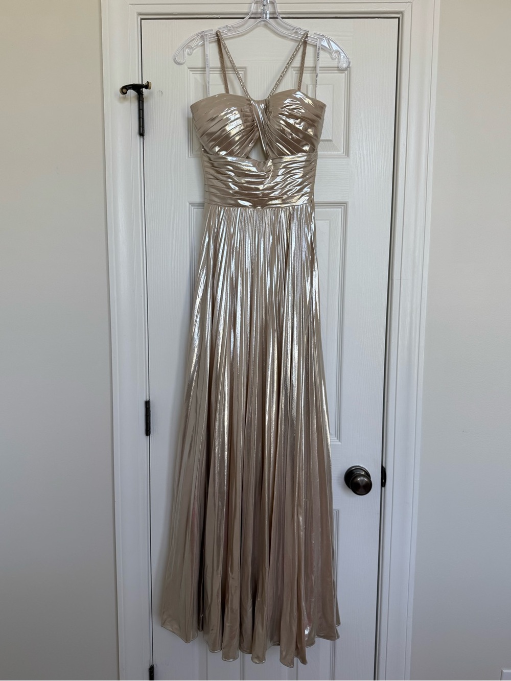 Sherri Hill Metallic Champagne Evening Gown Prom Formal Dress Size 2 Style 55930 - Picture 3 of 5